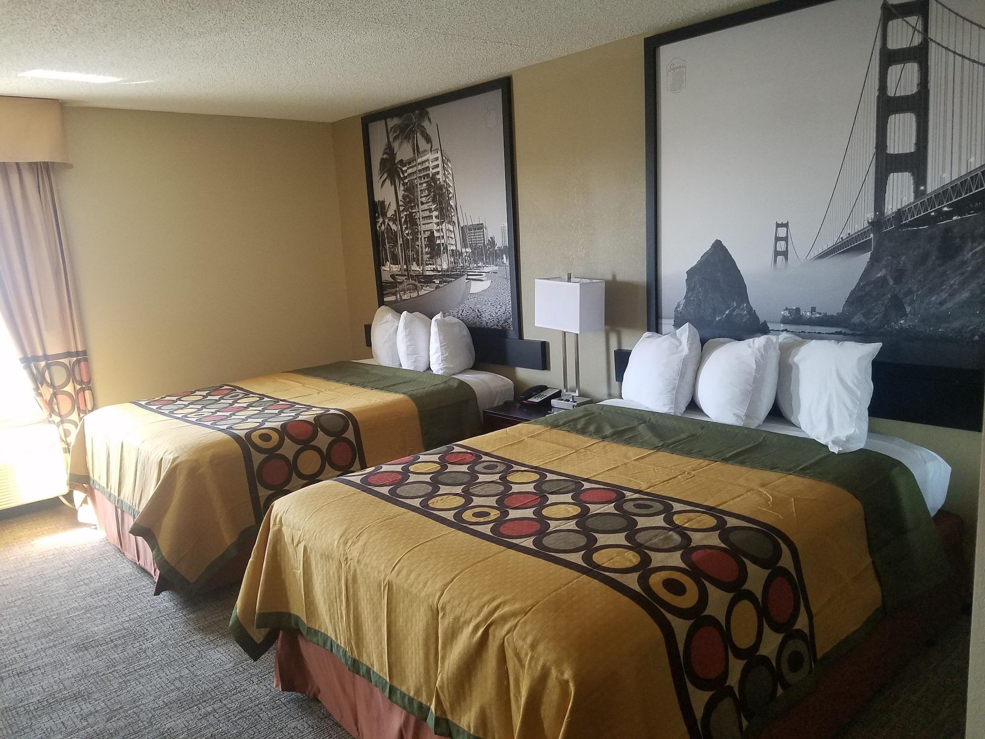 Super 8 By Wyndham Wichita North Hotel Екстериор снимка