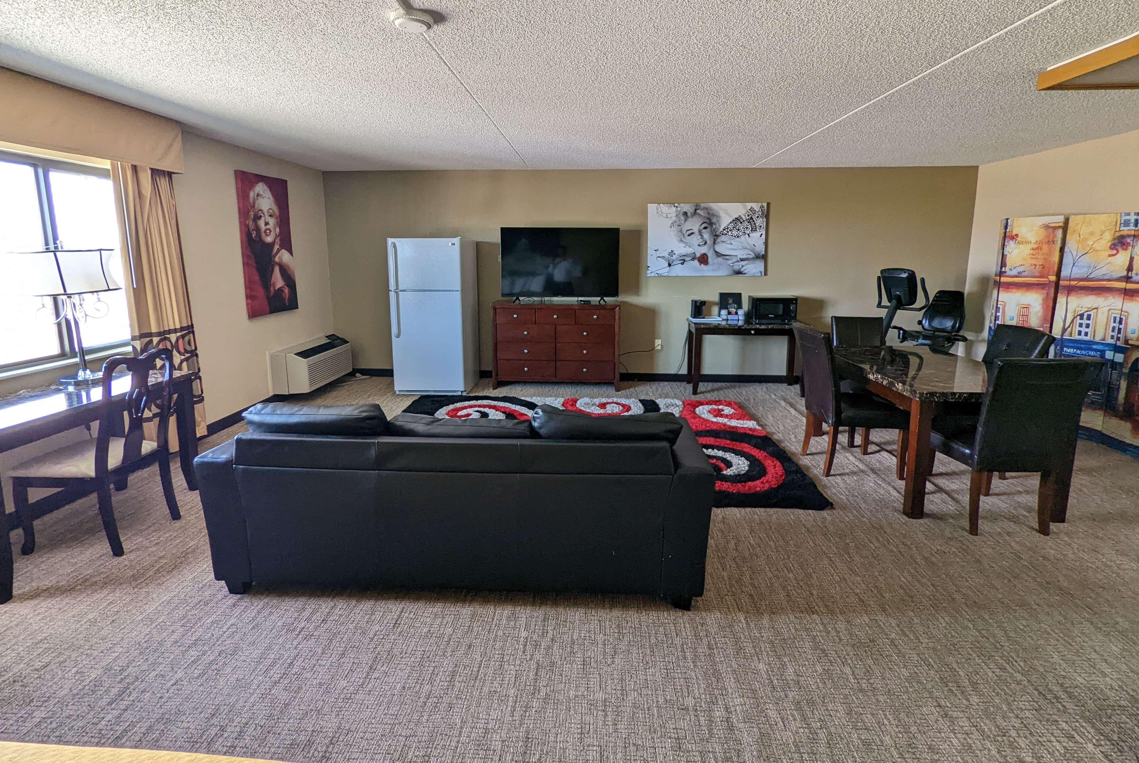 Super 8 By Wyndham Wichita North Hotel Екстериор снимка