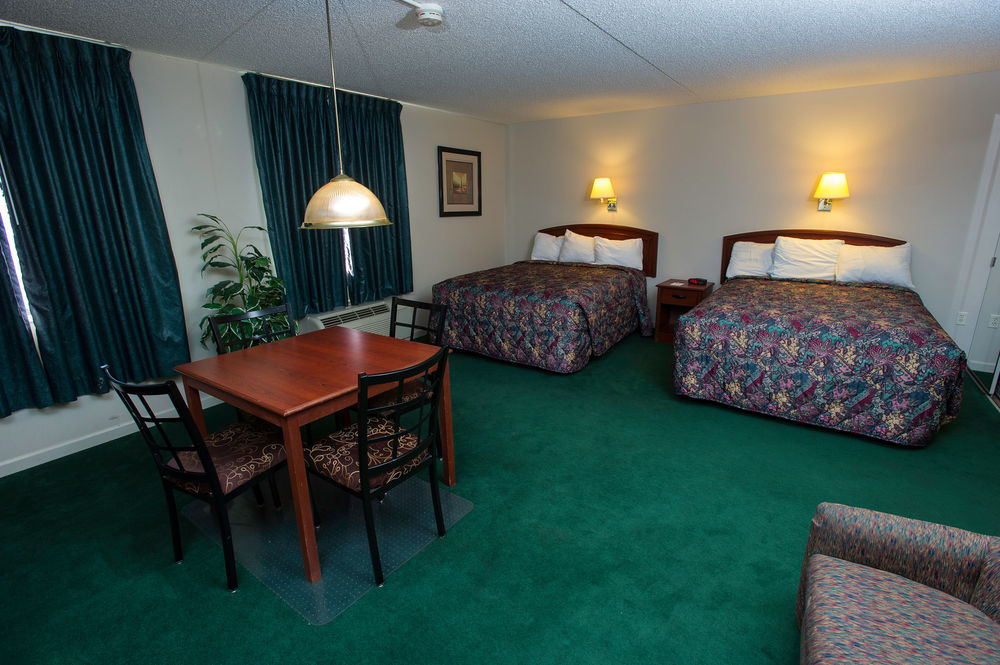 Super 8 By Wyndham Wichita North Hotel Екстериор снимка
