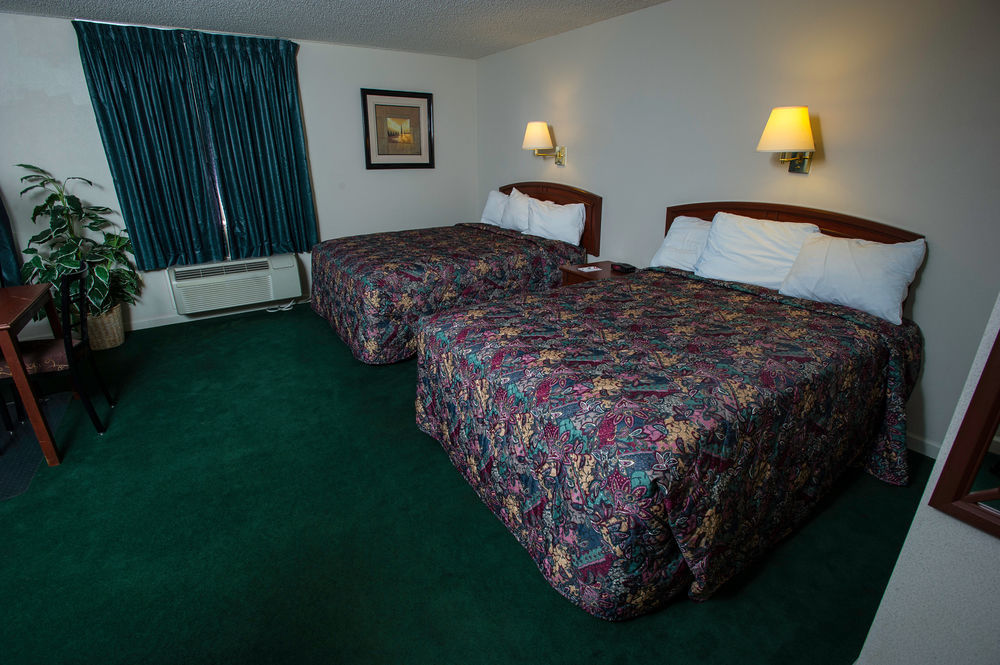 Super 8 By Wyndham Wichita North Hotel Екстериор снимка